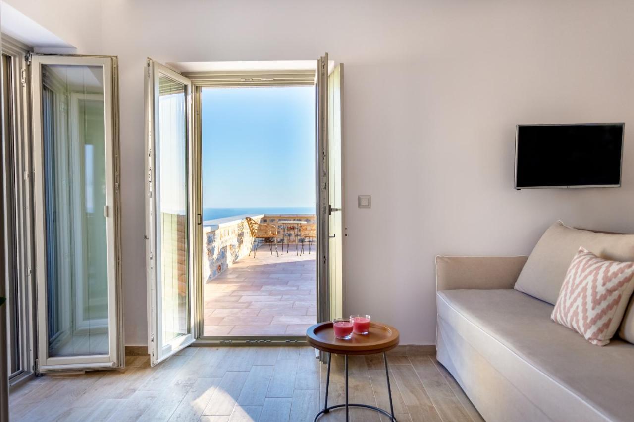 Armantanis Luxury Suites Areopoli Zewnętrze zdjęcie
